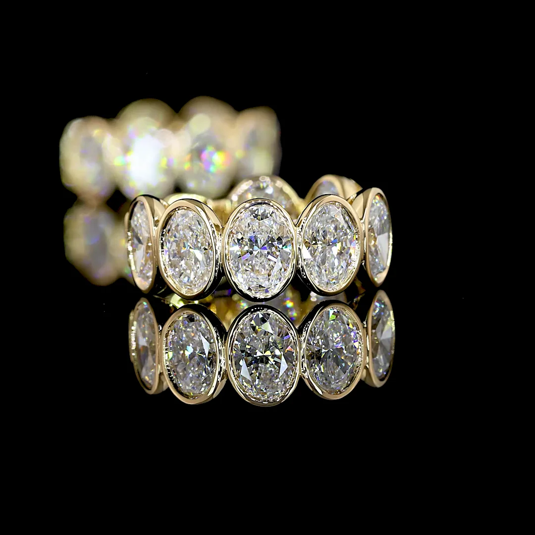 2.34 Cts 14k Yellow Gold Oval Shape Huggies Earring - Image 4