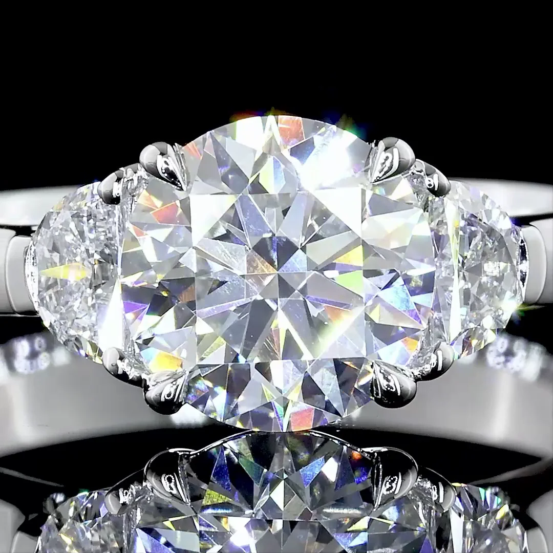 2.45 Cts Platinum Round Shape 3 Stones Ring - Image 3