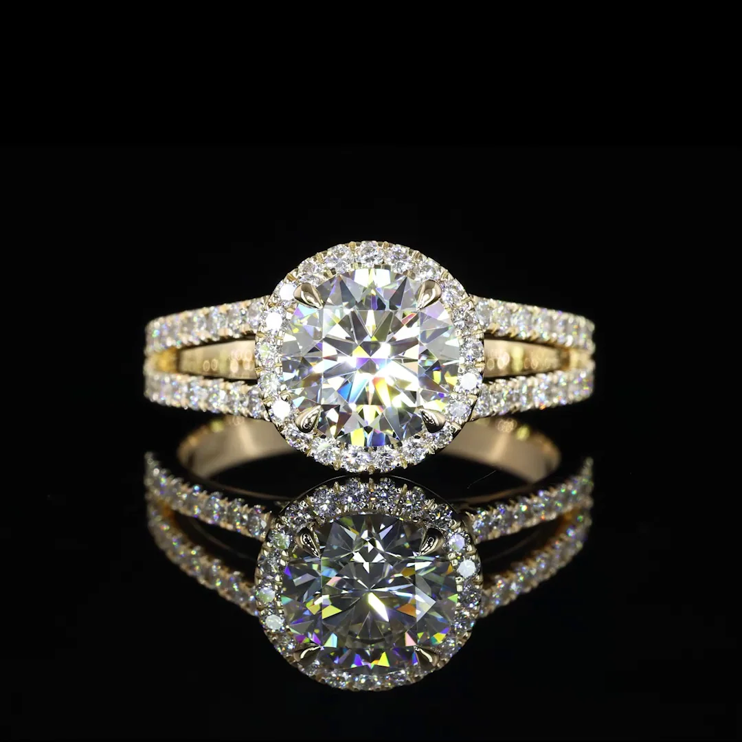 1.39 Cts 14k Yellow Gold Round Shape Split Shank Ring - Video