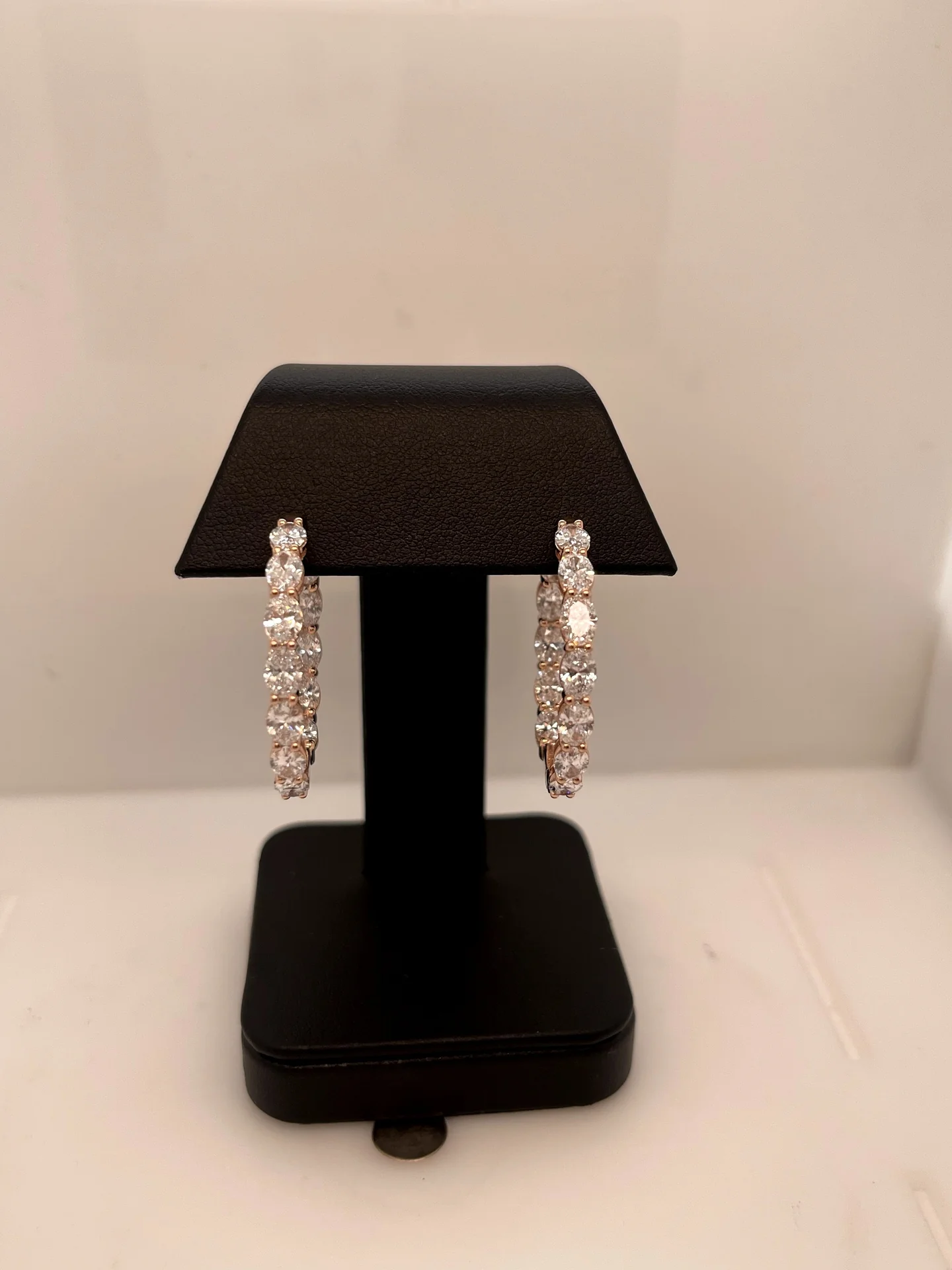 7.52 Cts 14k Rose Gold Oval Shape Hoops Earring - Image 2