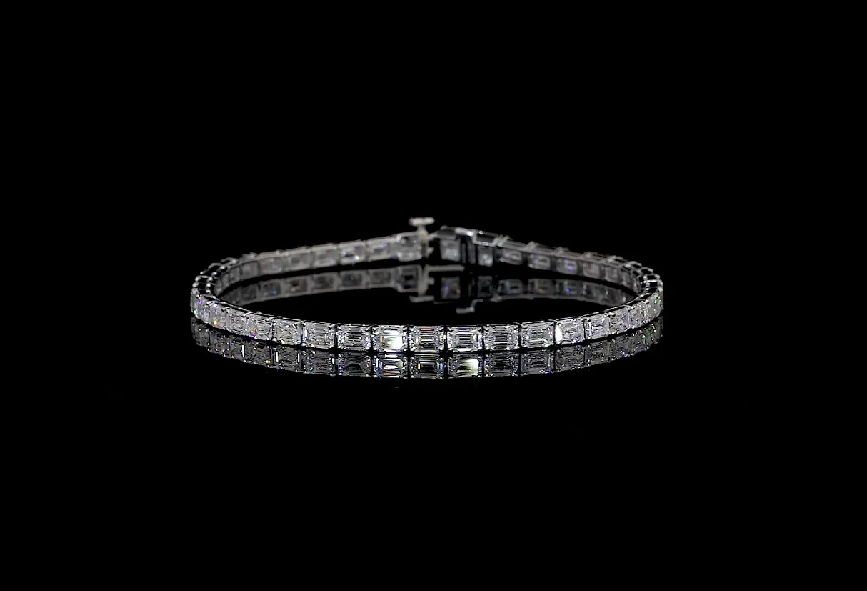 5.47 Cts 14k White Gold Emerald Shape Tennis Bracelet - Video