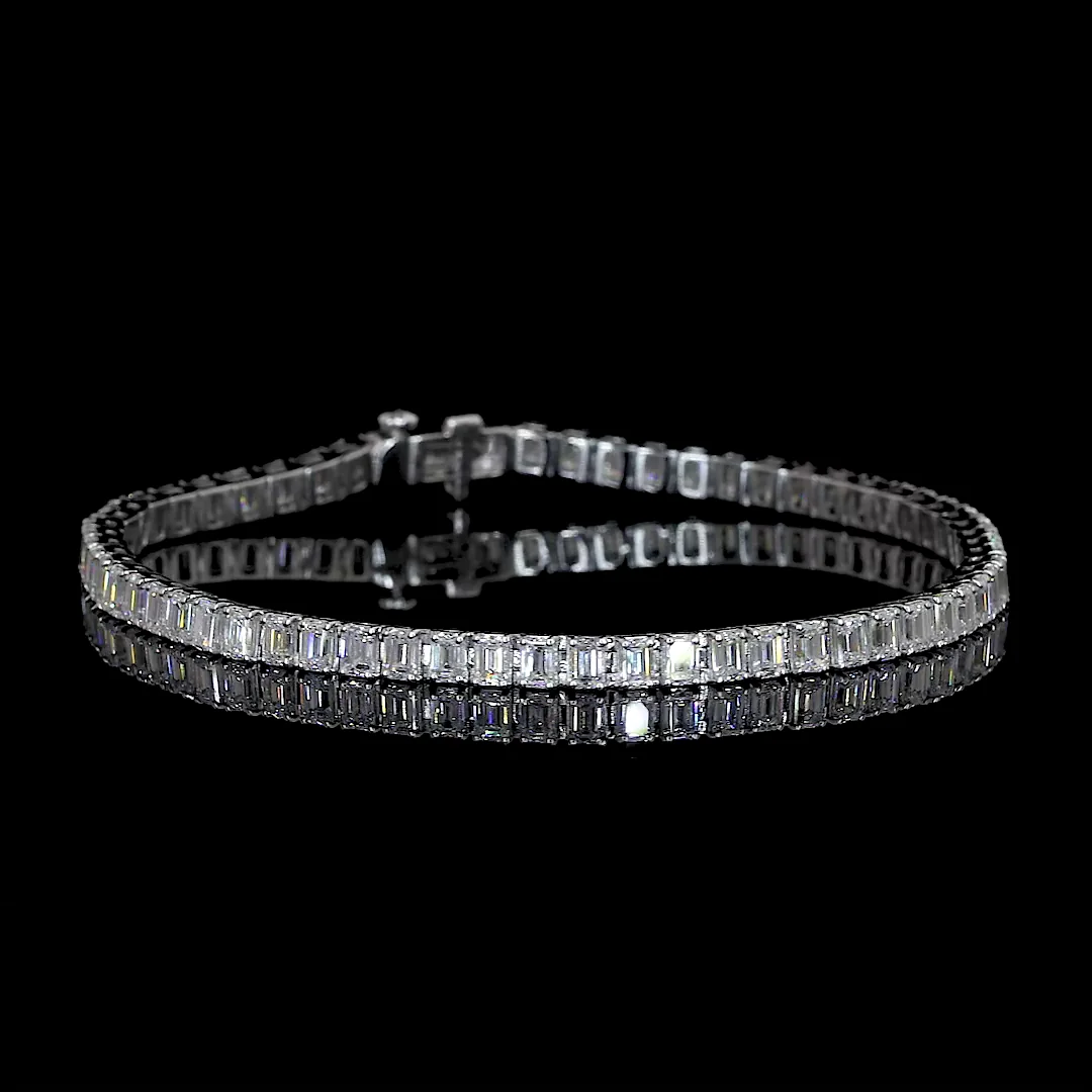 5.47 Cts 14k White Gold Emerald Shape Tennis Bracelet - Video
