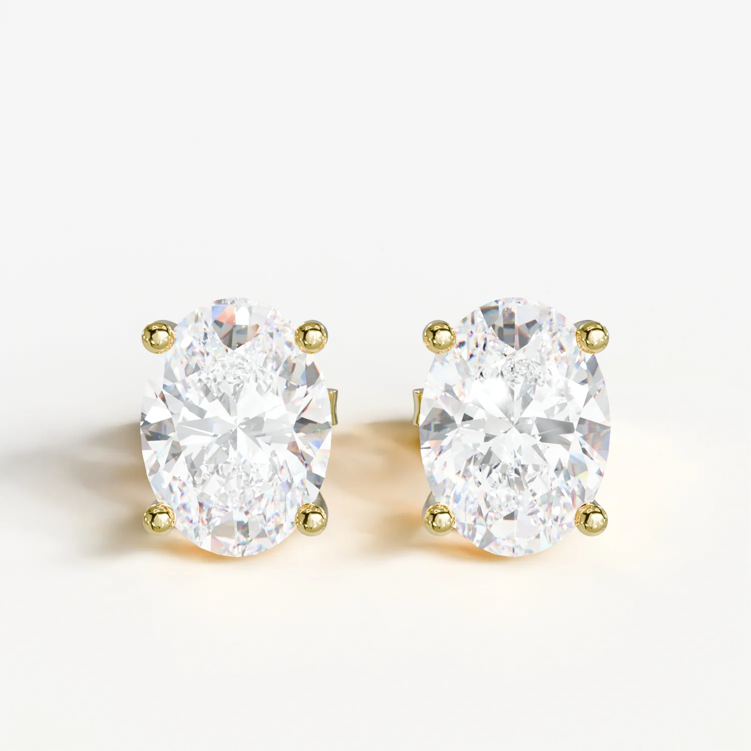 1.01 Cts 18k Yellow Gold Oval Shape Studs Earring - Image 2