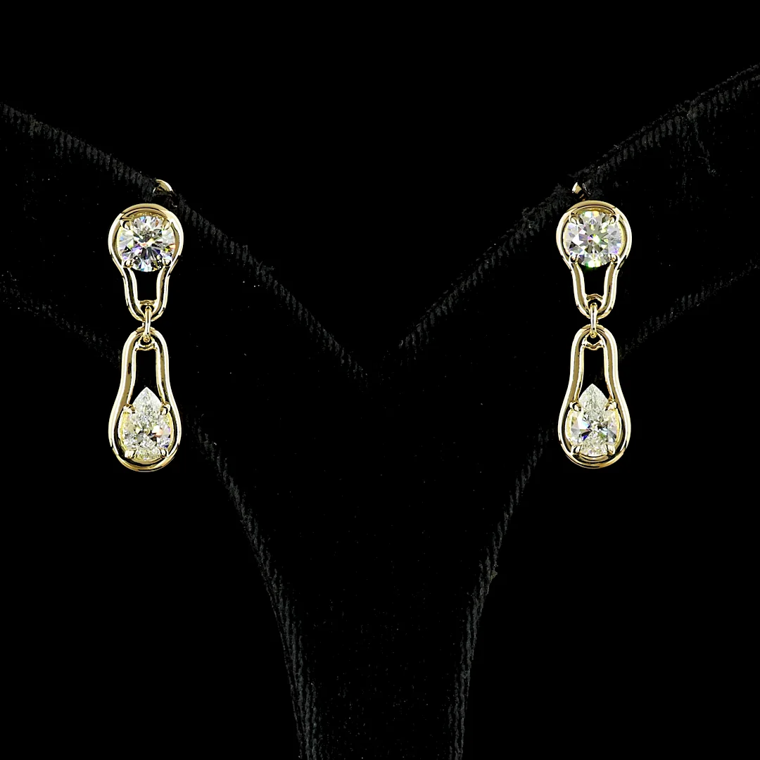 2.09 Cts 14k Yellow Gold Pear Shape Hanging Earring - Video