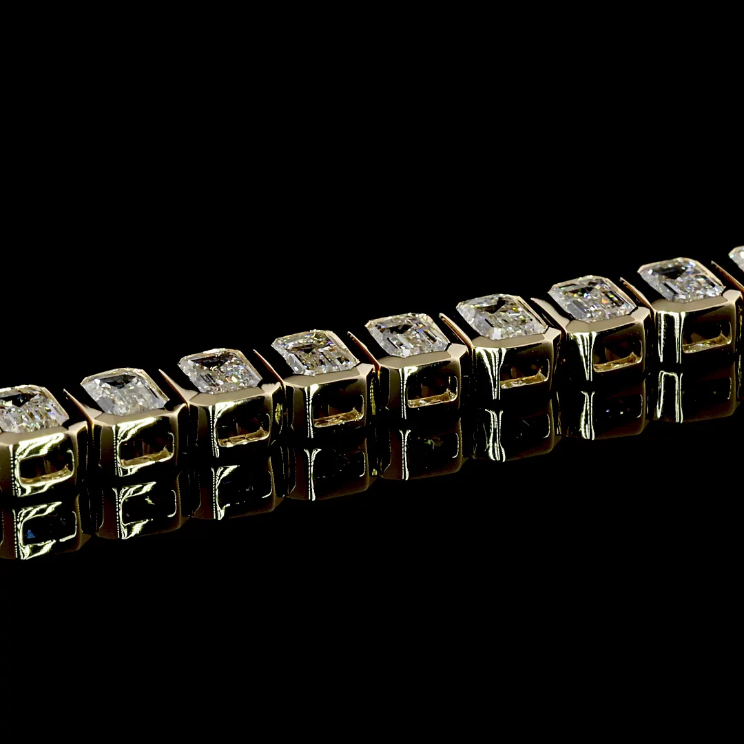 7.2 Cts 14k Yellow Gold Emerald Shape Tennis Bracelet - Image 3