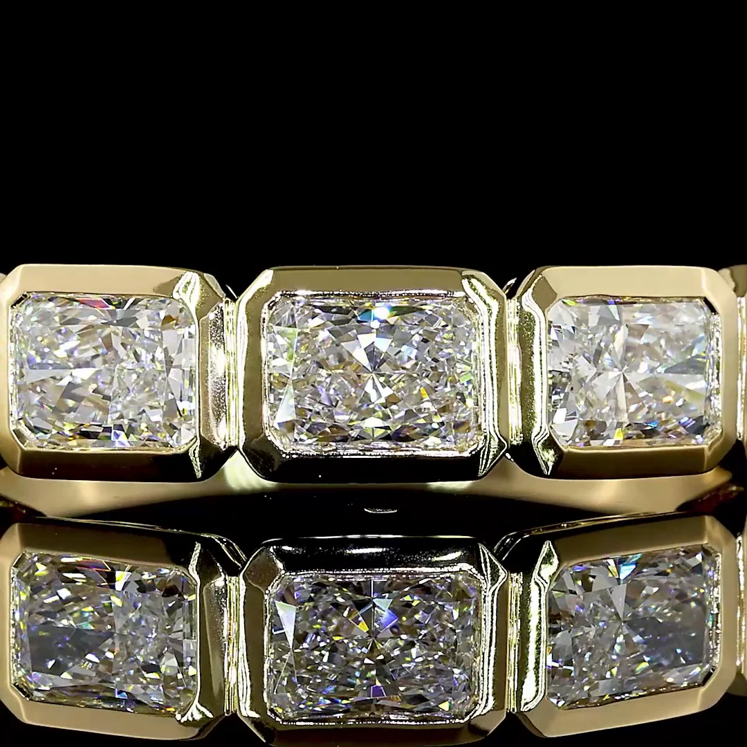 1.5 Cts 14k Yellow Gold Radiant Shape 5 Stones Eternity Band - Image 3
