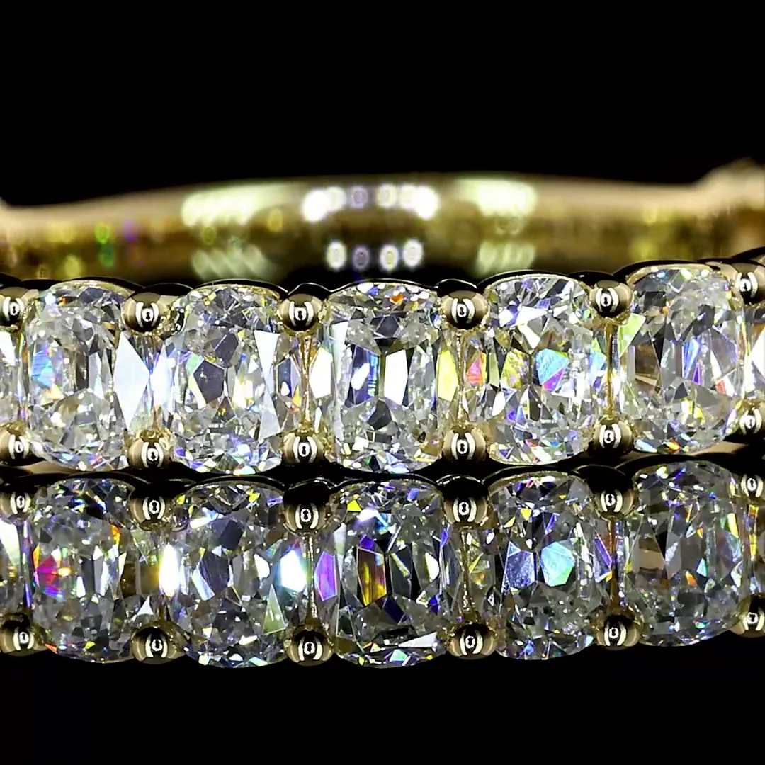 1.54 Cts 14k Yellow Gold Antique Cushion Shape 3/4 Band Eternity Band - Image 3