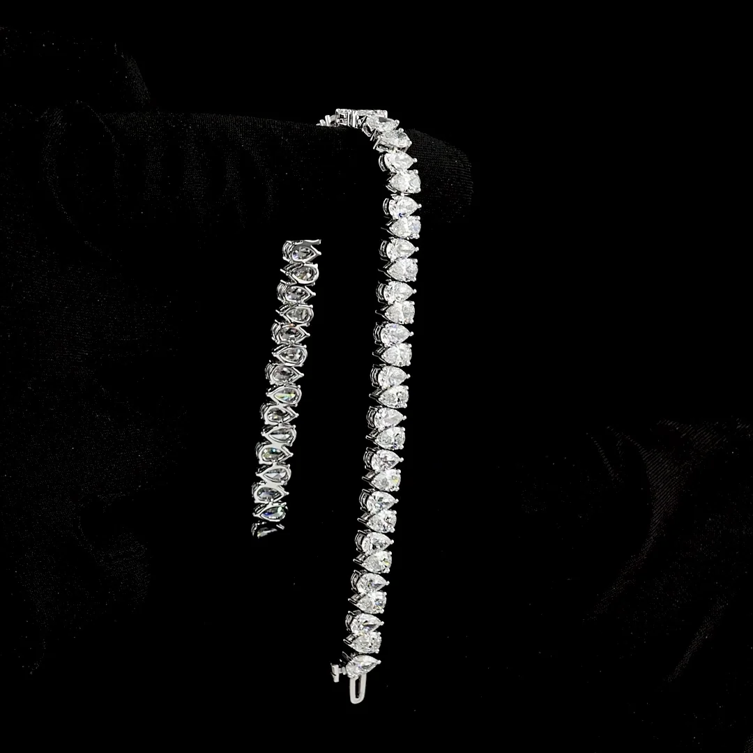 14.24 Cts 14k White Gold Pear Shape Tennis Bracelet - Image 3