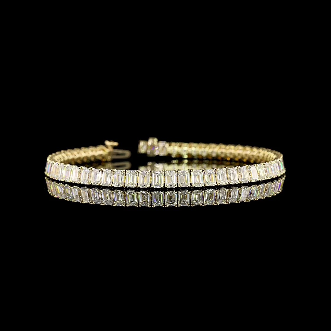 11.73 Cts 14k Yellow Gold Emerald Shape Tennis Bracelet - Video