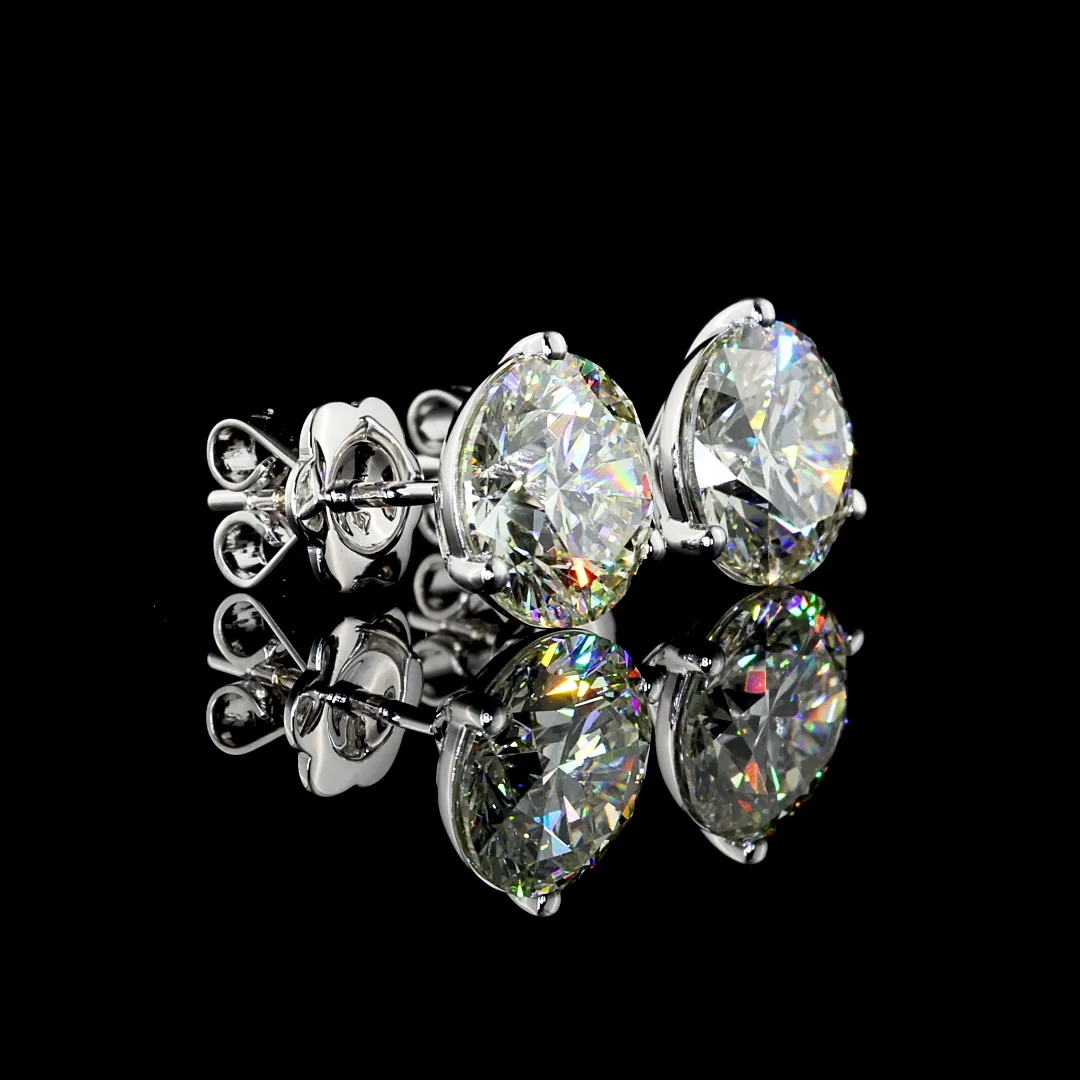 2.86 Cts 14k White Gold Round Shape Martini Earring - Video