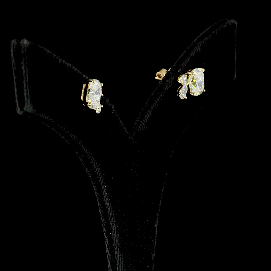 2.97 Cts 14k Yellow Gold Mix Shape Studs Earring - Video