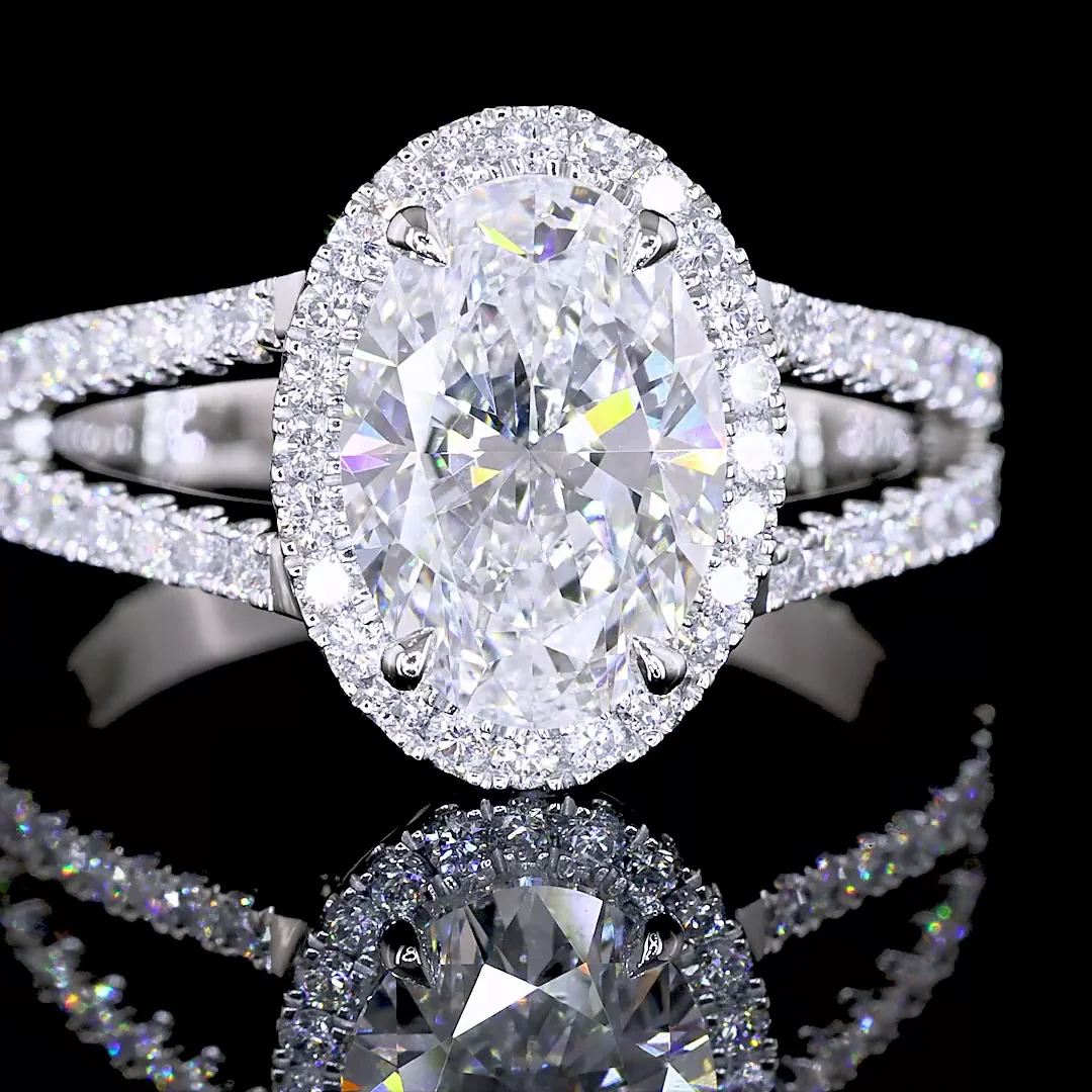 2.64 Cts Platinum Oval Shape Split Shank Ring - Image 3