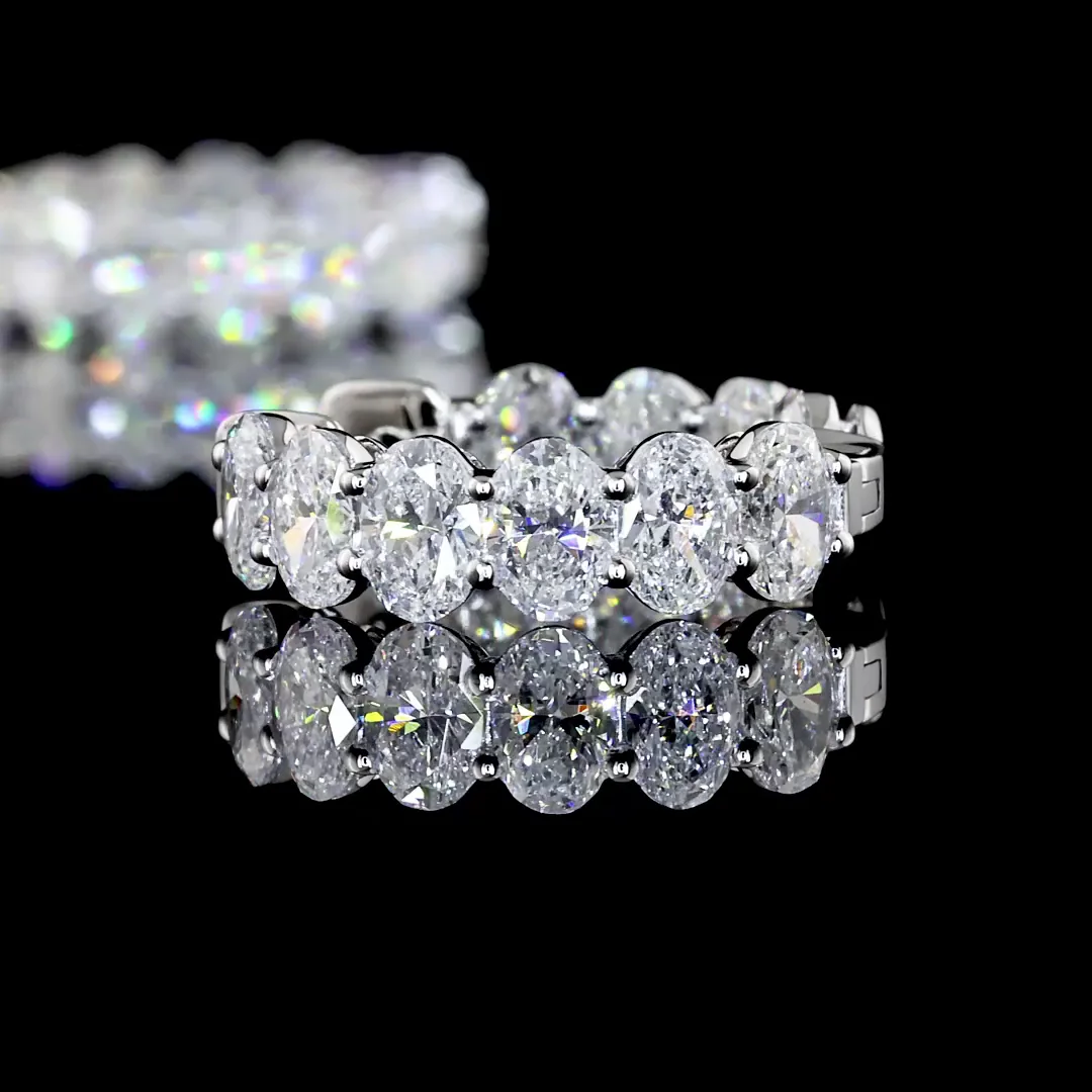 1.98 Cts 14k Yellow Gold Pear Shape Hanging Earring - Image 4