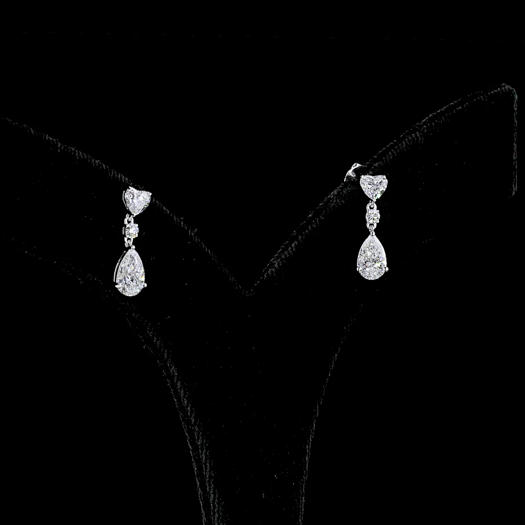 1.66 Cts 14k White Gold Pear Shape Hanging Earring - Video