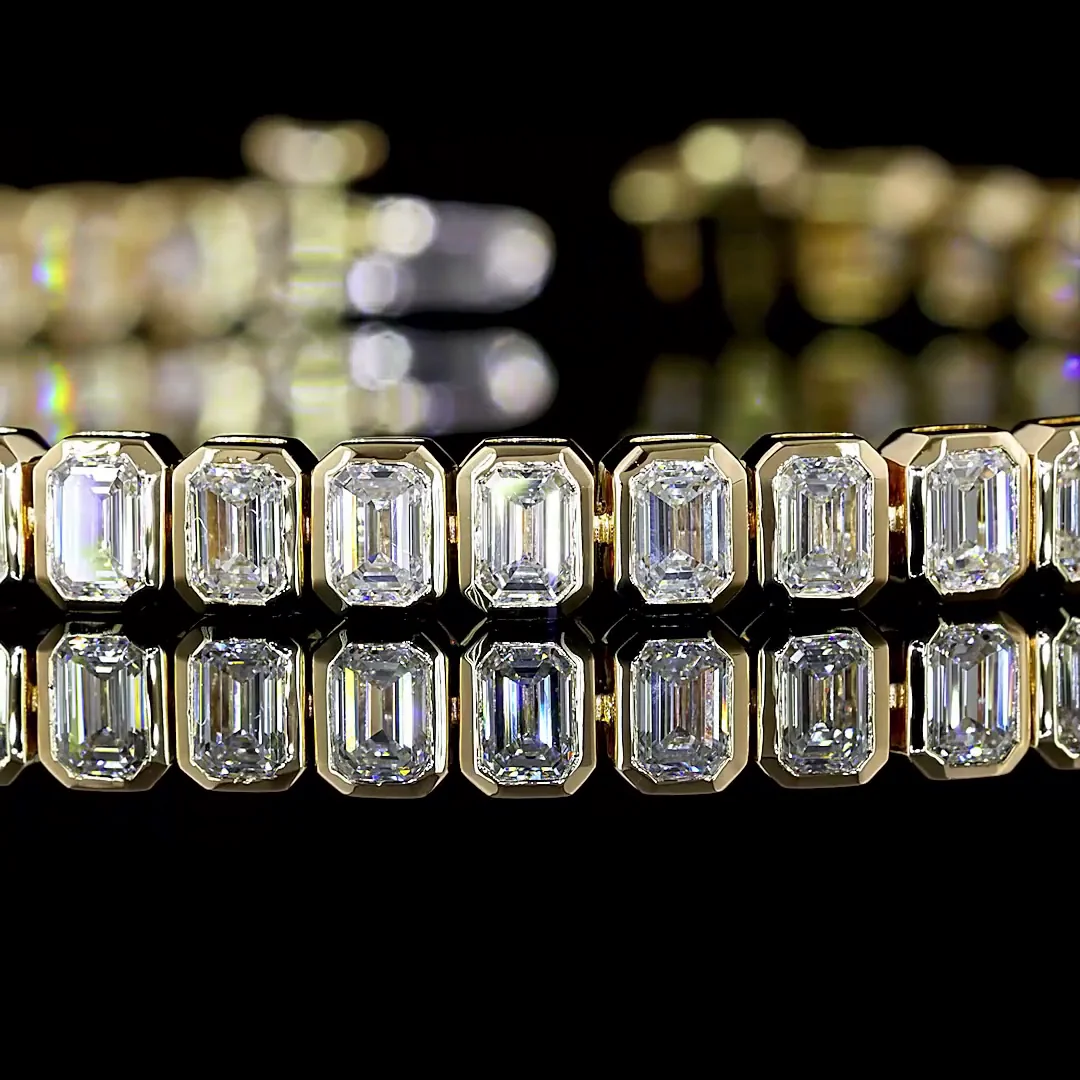 5.55 Cts 14k Yellow Gold Emerald Shape Tennis Bracelet - Image 2