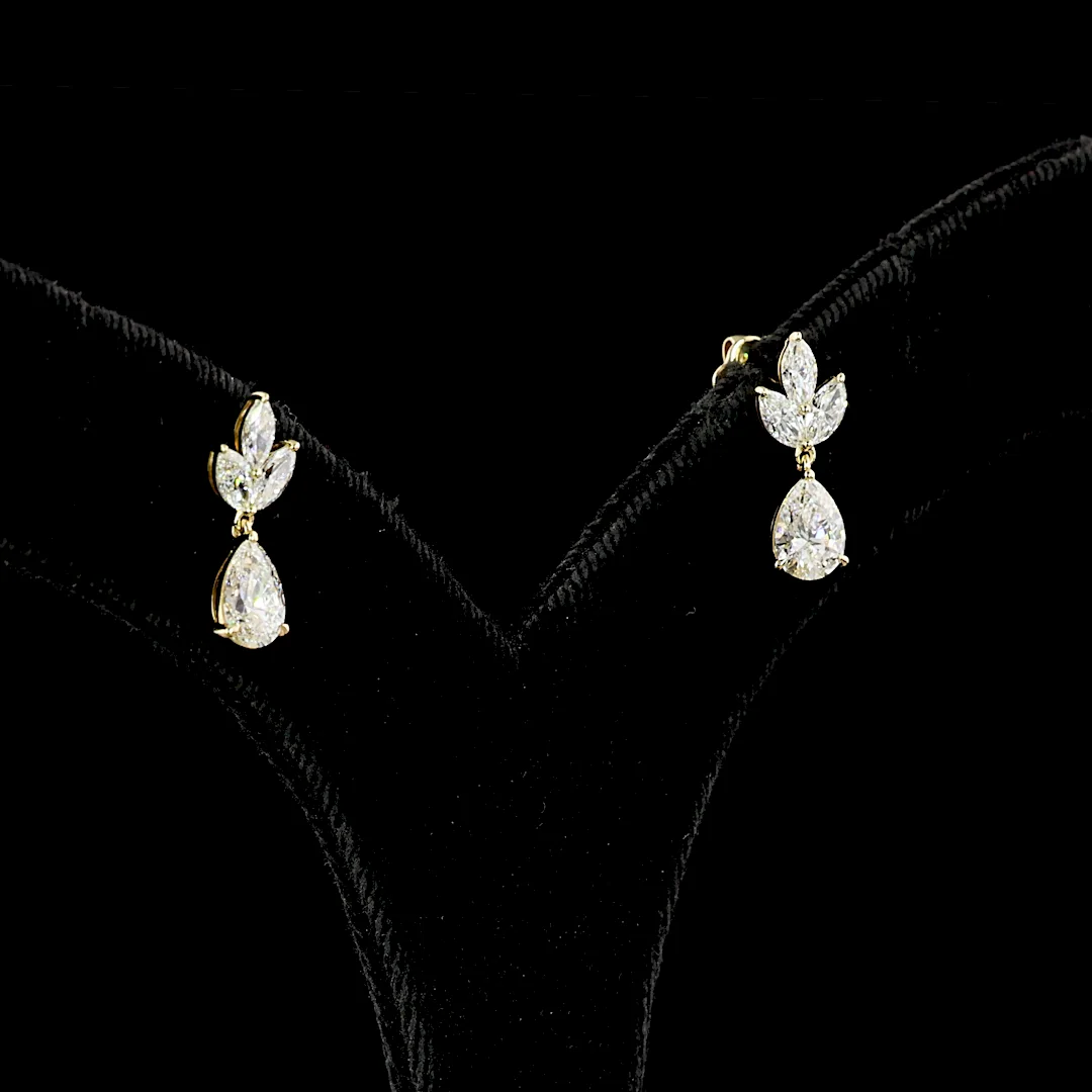1.9 Cts 14k Yellow Gold Pear Shape Hanging Earring - Video