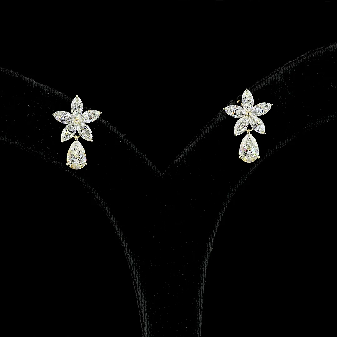 3.25 Cts 14k Yellow Gold Pear Shape Hanging Earring - Image 3