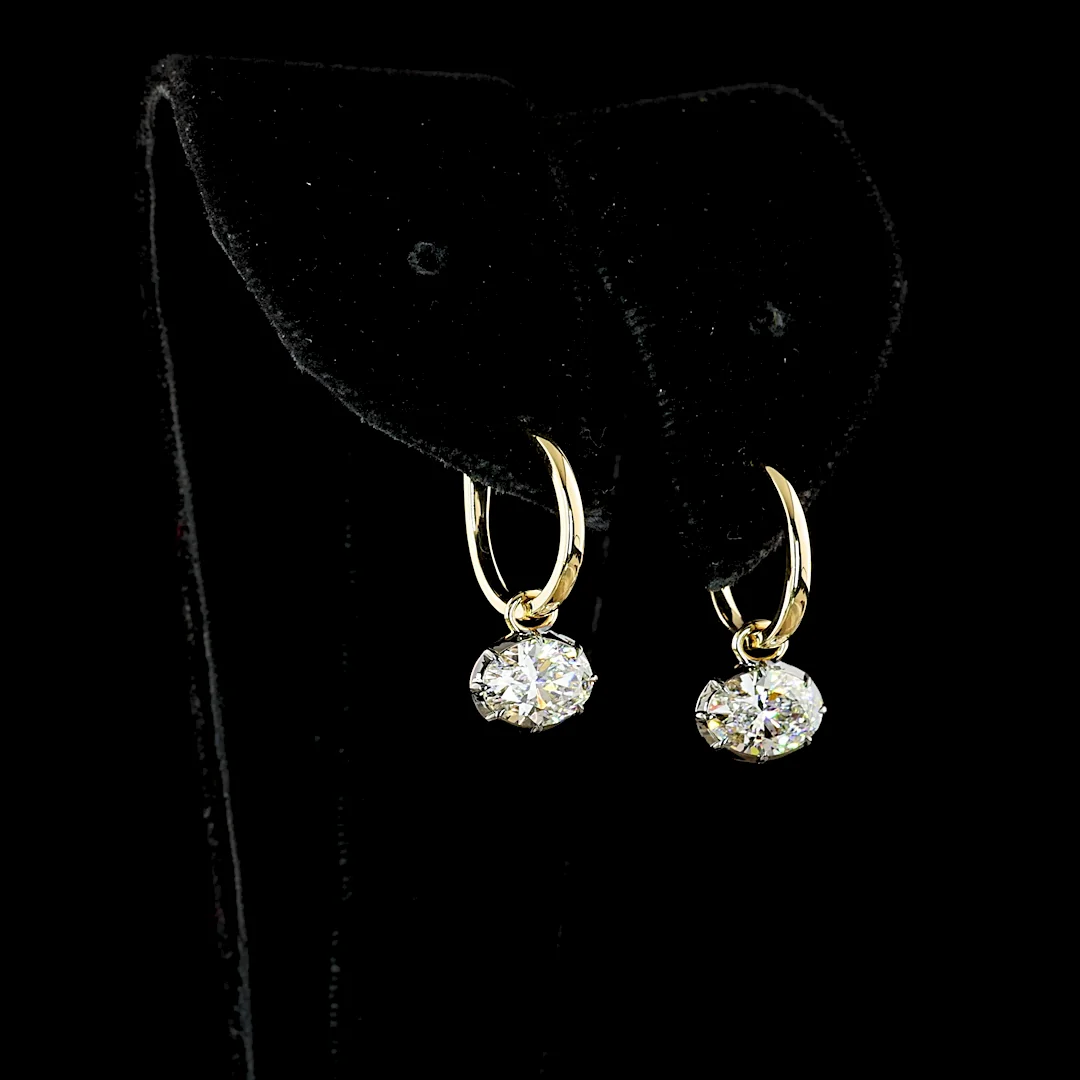 2.04 Cts 14k Yellow Gold Oval Shape Hanging Earring - Video