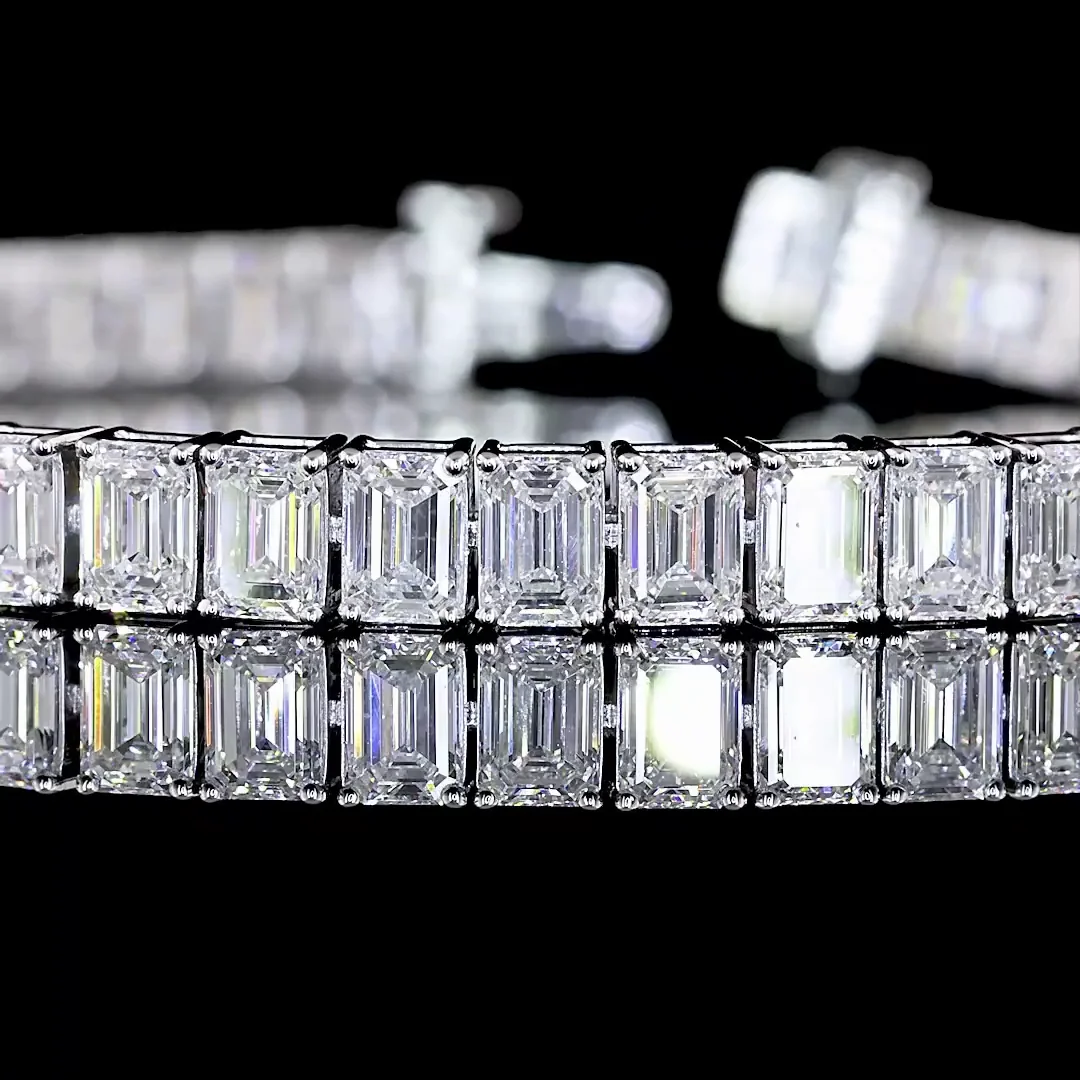 13.34 Cts 14k White Gold Emerald Shape Tennis Bracelet - Image 2