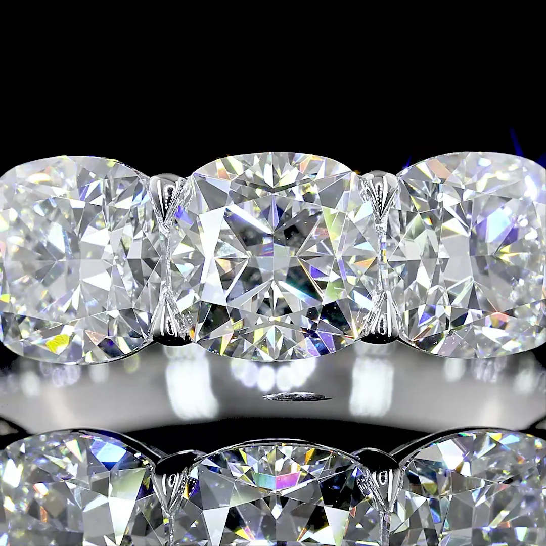 5.03 Cts 14k White Gold Square Cushion Brilliant Shape Half Eternity Eternity Band - Image 3