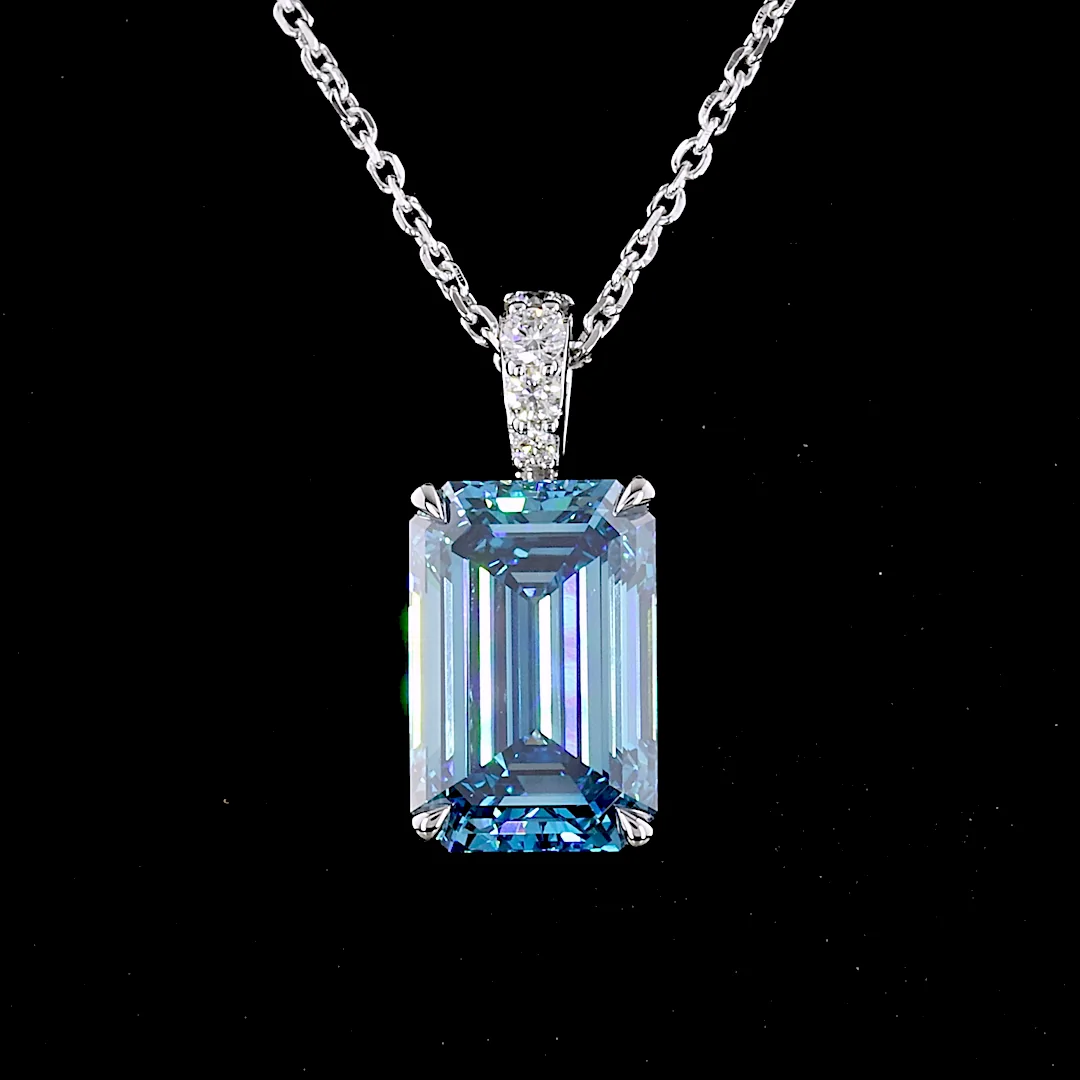 3.54 Cts 14k White Gold Emerald Shape Pendant Pendant - Image 3