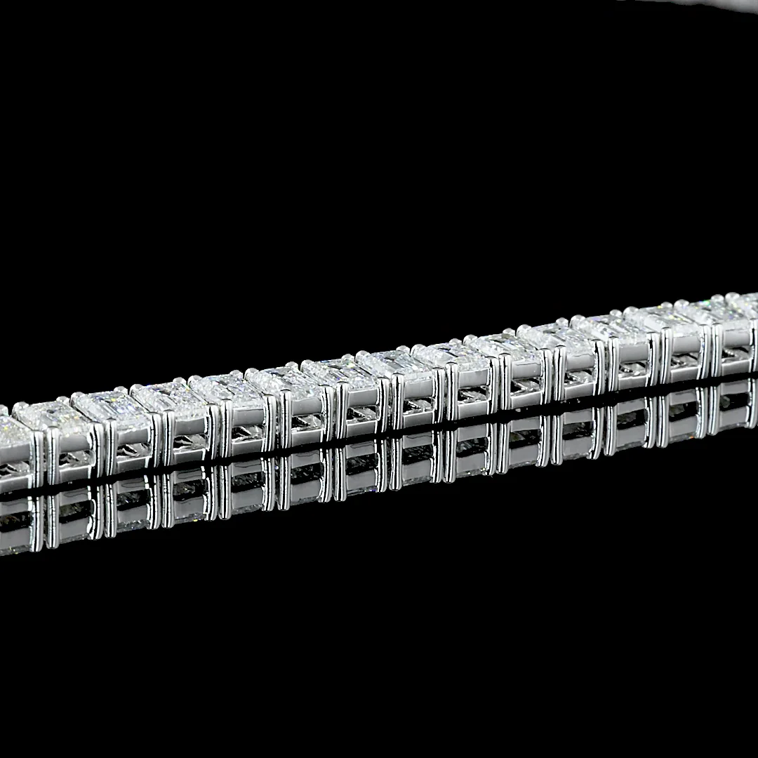 14.25 Cts 14k White Gold Emerald Shape Tennis Necklace - Image 4