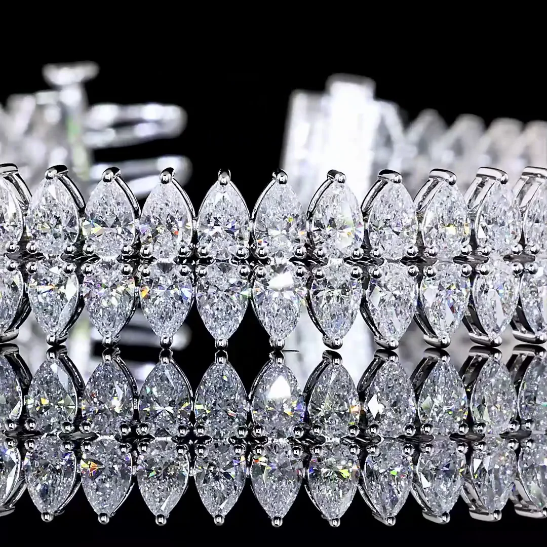 13.58 Cts 14k White Gold Pear Shape Special Bracelet - Image 2