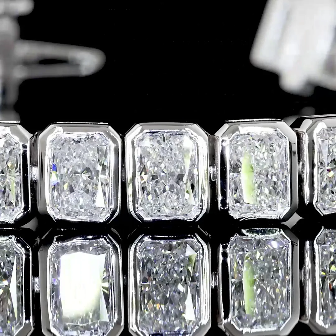 11.15 Cts 14k White Gold Radiant Shape Tennis Bracelet - Image 2