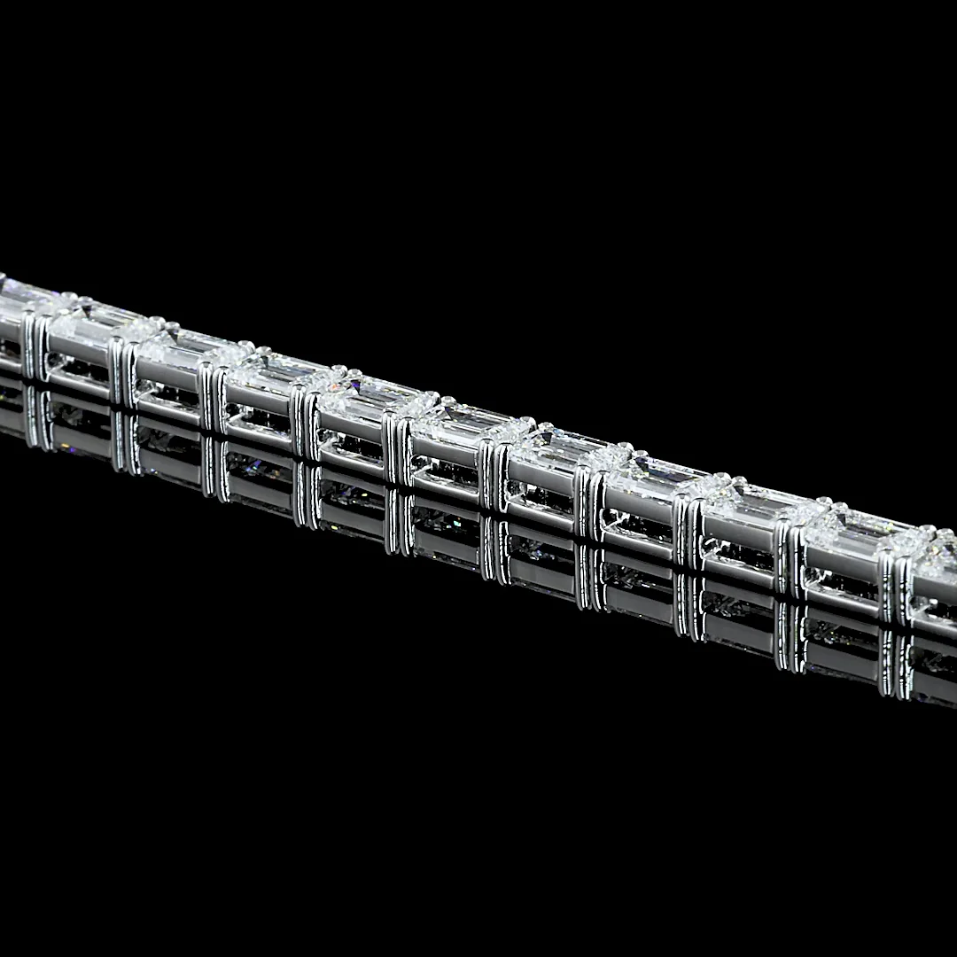 10.33 Cts 18k White Gold Emerald Shape Tennis Bracelet - Image 3