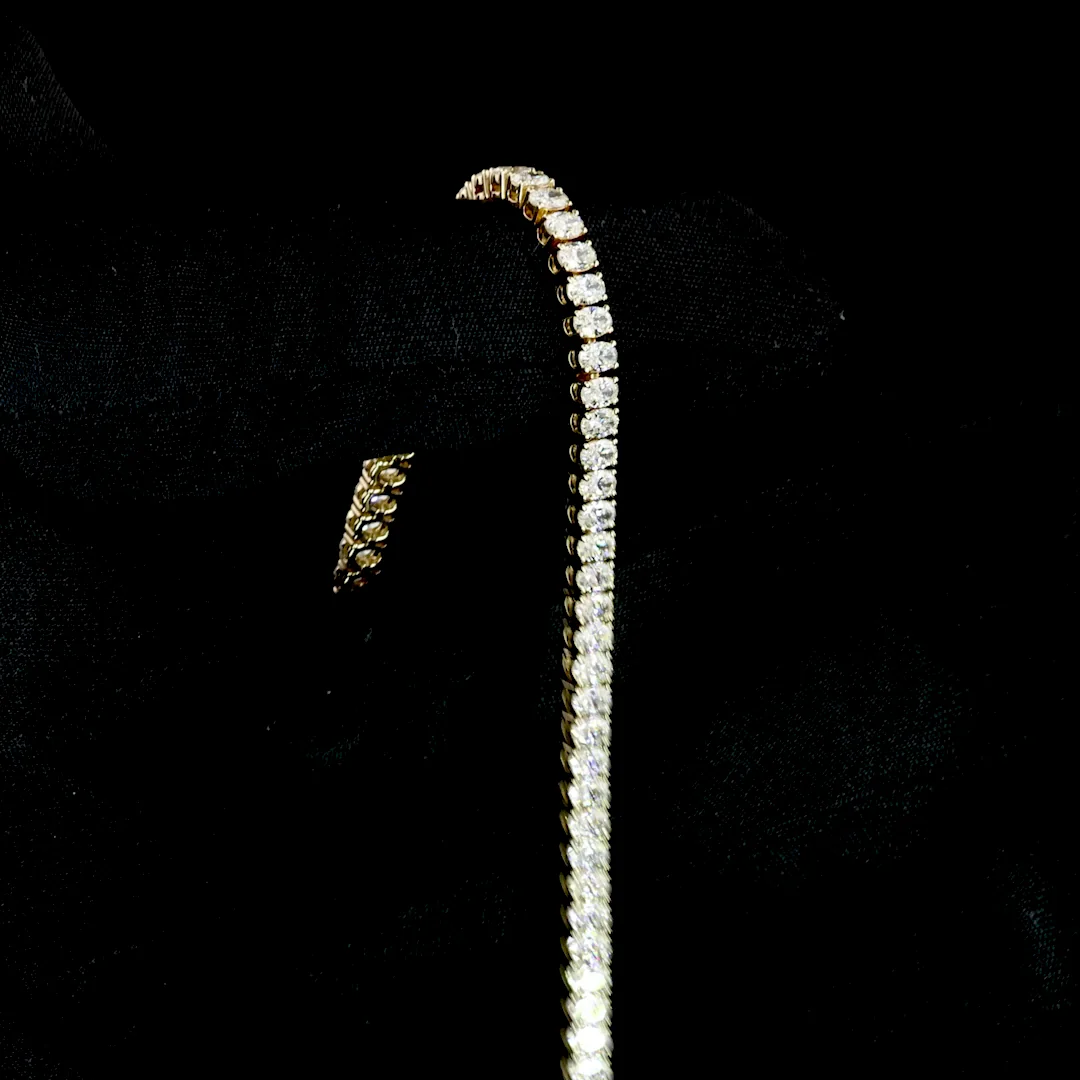 4.96 Cts 14k Yellow Gold Oval Shape Tennis Bracelet - Image 4