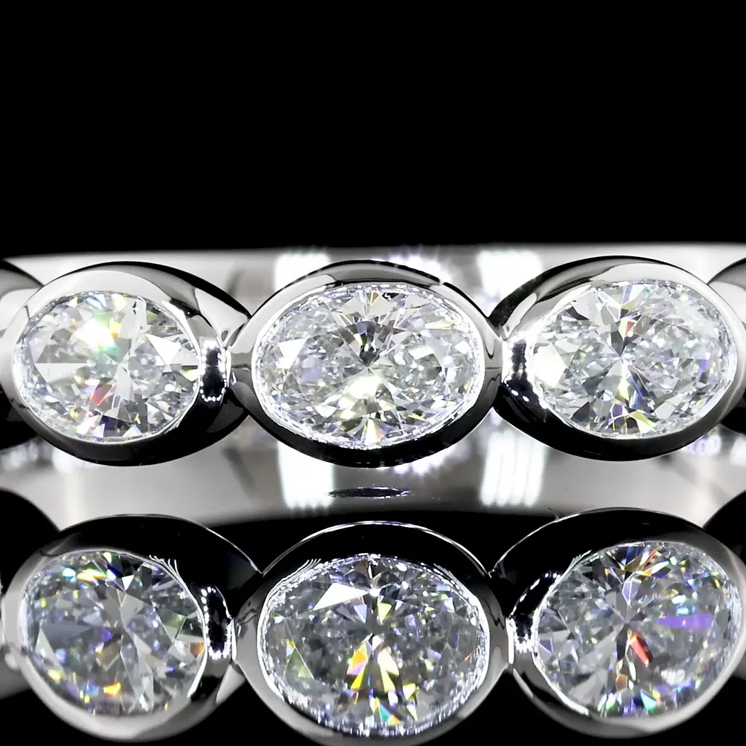 1.06 Cts 18k White Gold Oval Shape Half Eternity Eternity Band - Image 2