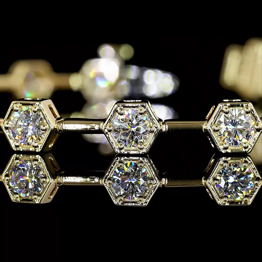 2.59 Cts Round Shape Station Bracelet - Image 2