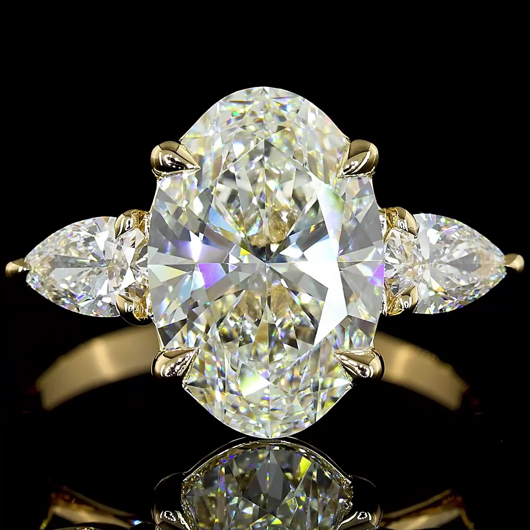 3.52 Cts 14k Yellow Gold Oval Shape 3 Stones Ring - Image 3