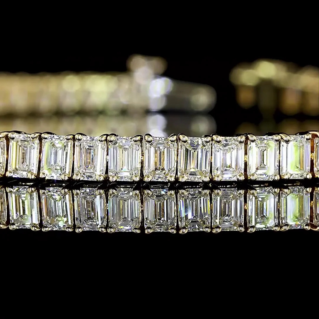 7.45 Cts 14k Yellow Gold Emerald Shape Tennis Bracelet - Image 2