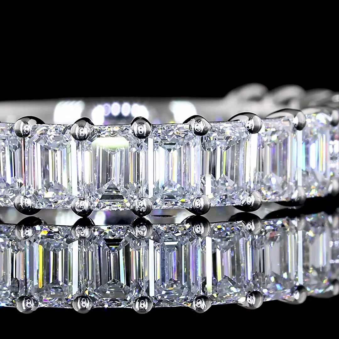 1.81 Cts Platinum Emerald Shape 3/4 Band Eternity Band - Image 3