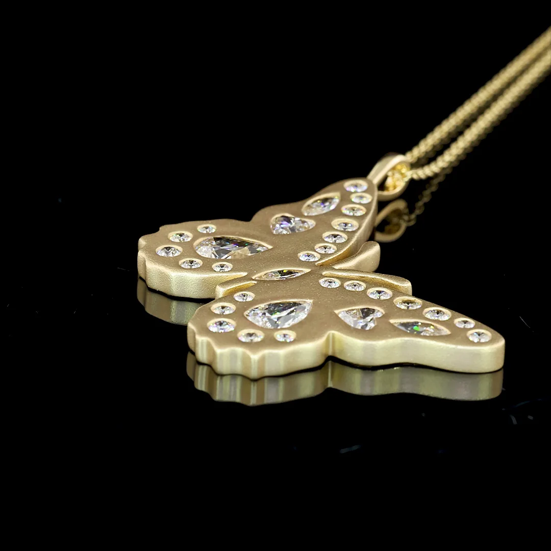 2.14 Cts 14k Yellow Gold Mix Shape Symbol Pendant - Image 4