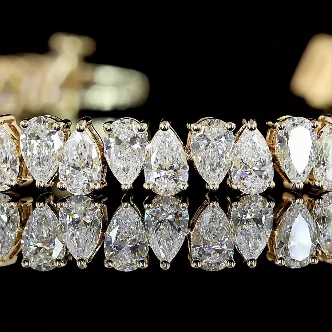 8.95 Cts 14k Yellow Gold Pear Shape Tennis Bracelet - Image 2