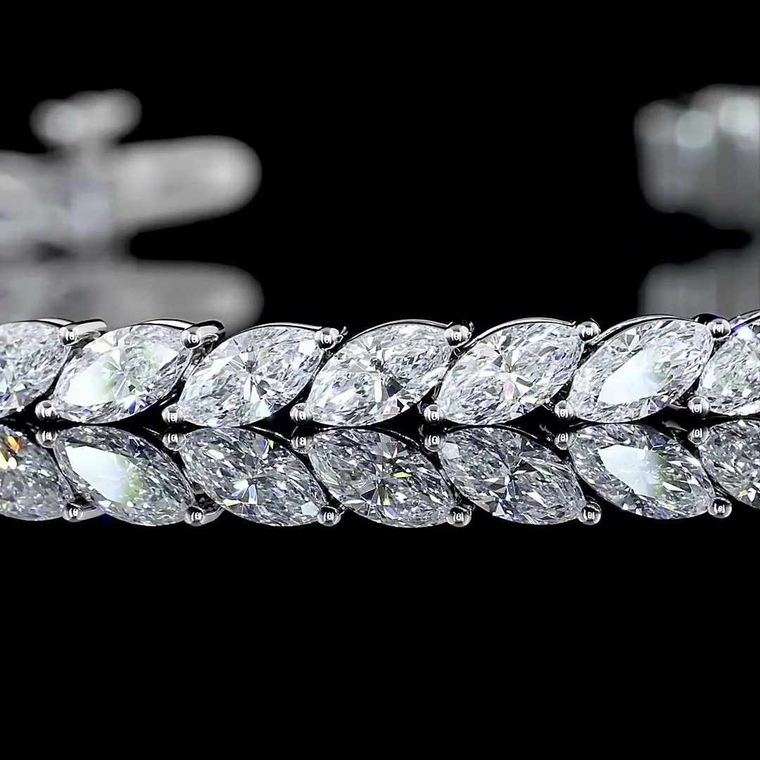 5.3 Cts 14k White Gold Marquise Shape Tennis Bracelet - Image 2