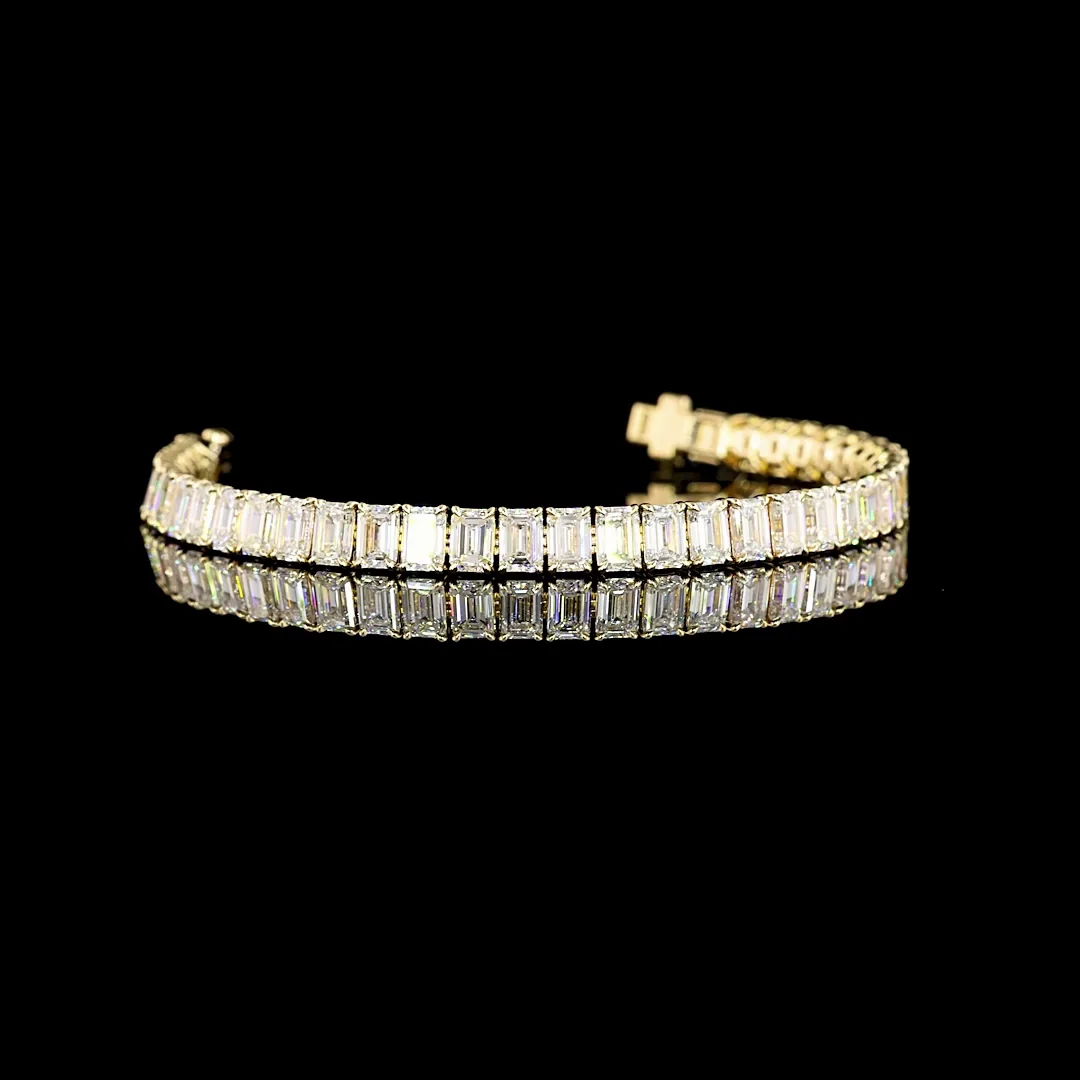 14.05 Cts 14k Yellow Gold Emerald Shape Tennis Bracelet - Video