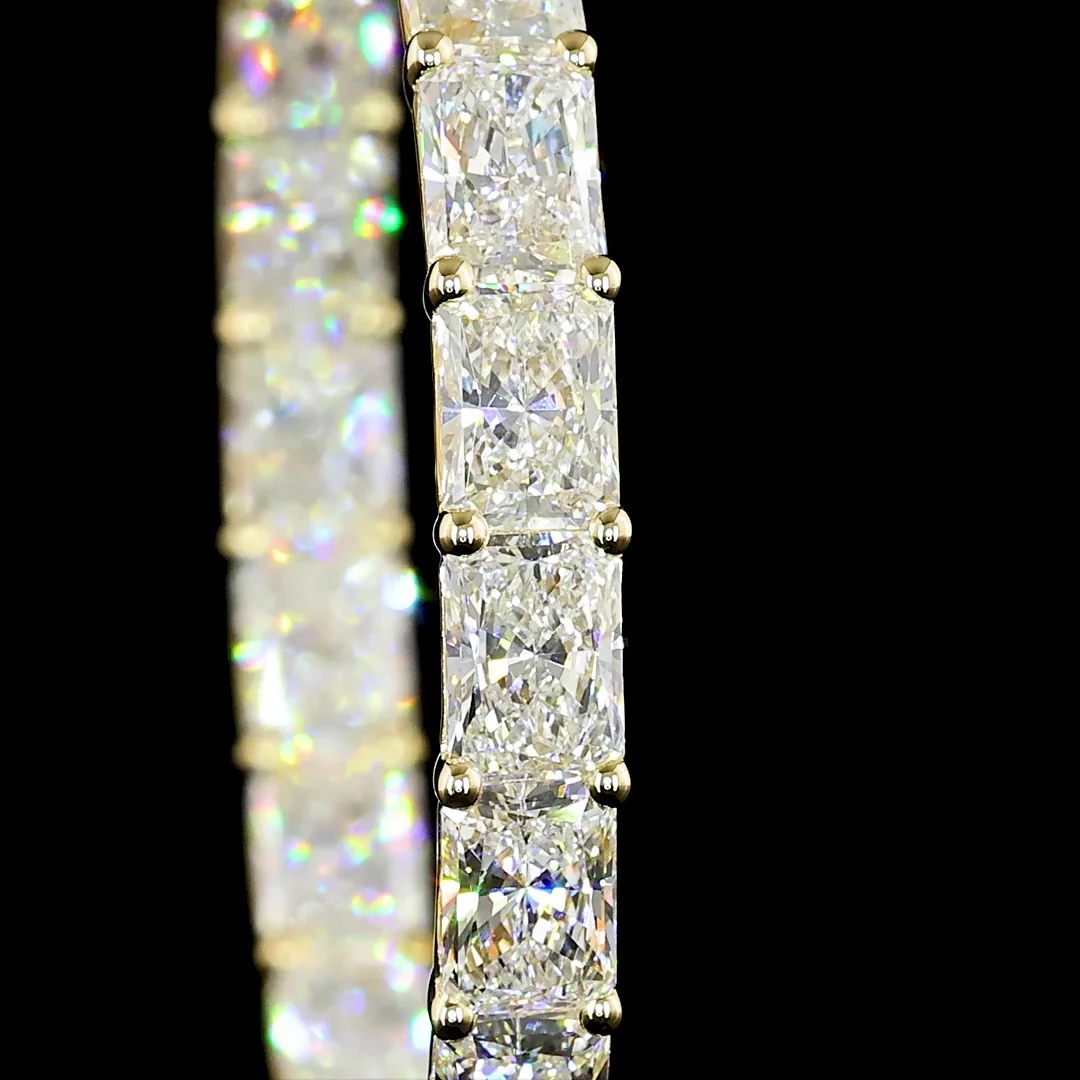 12.14 Cts 14k Yellow Gold Radiant Shape Hoops Earring - Image 3