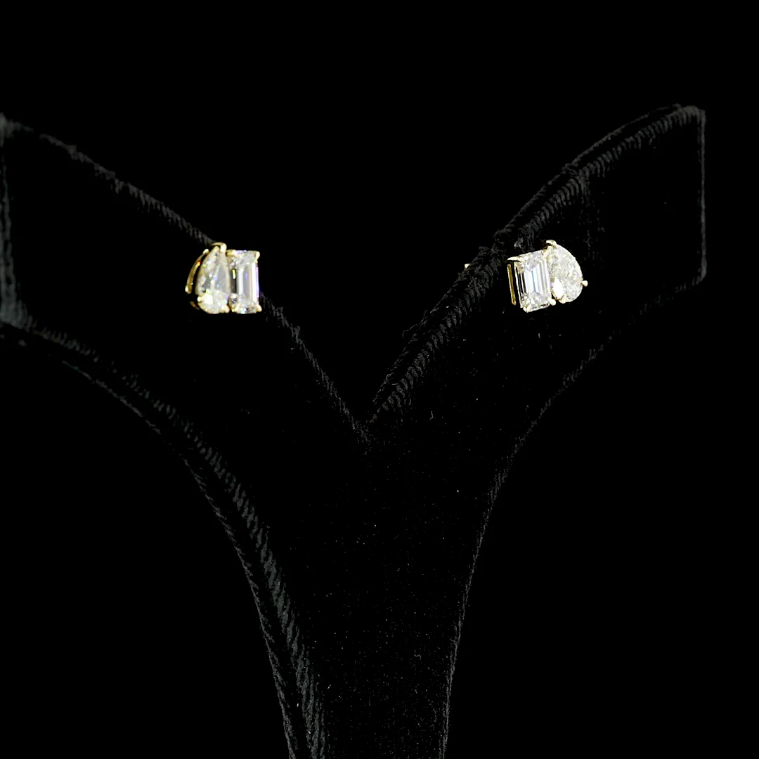 1.78 Cts 14k Yellow Gold Mix Shape Studs Earring - Video