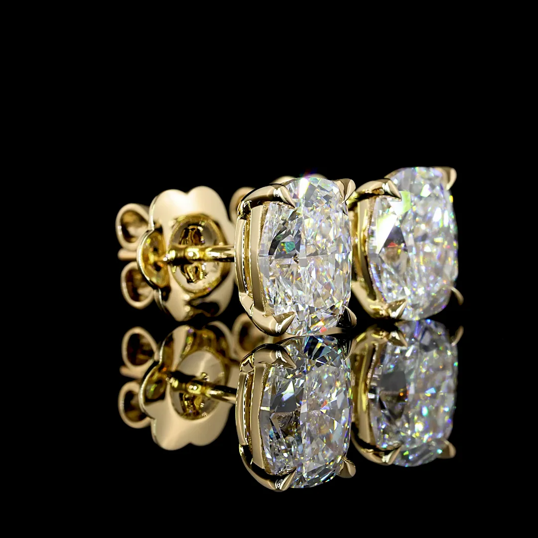2.68 Cts 14k Yellow Gold Cushion Brilliant Shape Studs Earring - Video