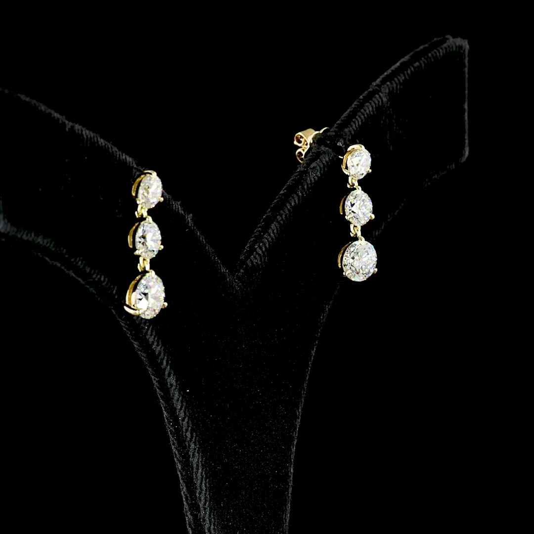 2.9 Cts 14k Yellow Gold Round Shape Hanging Earring - Video