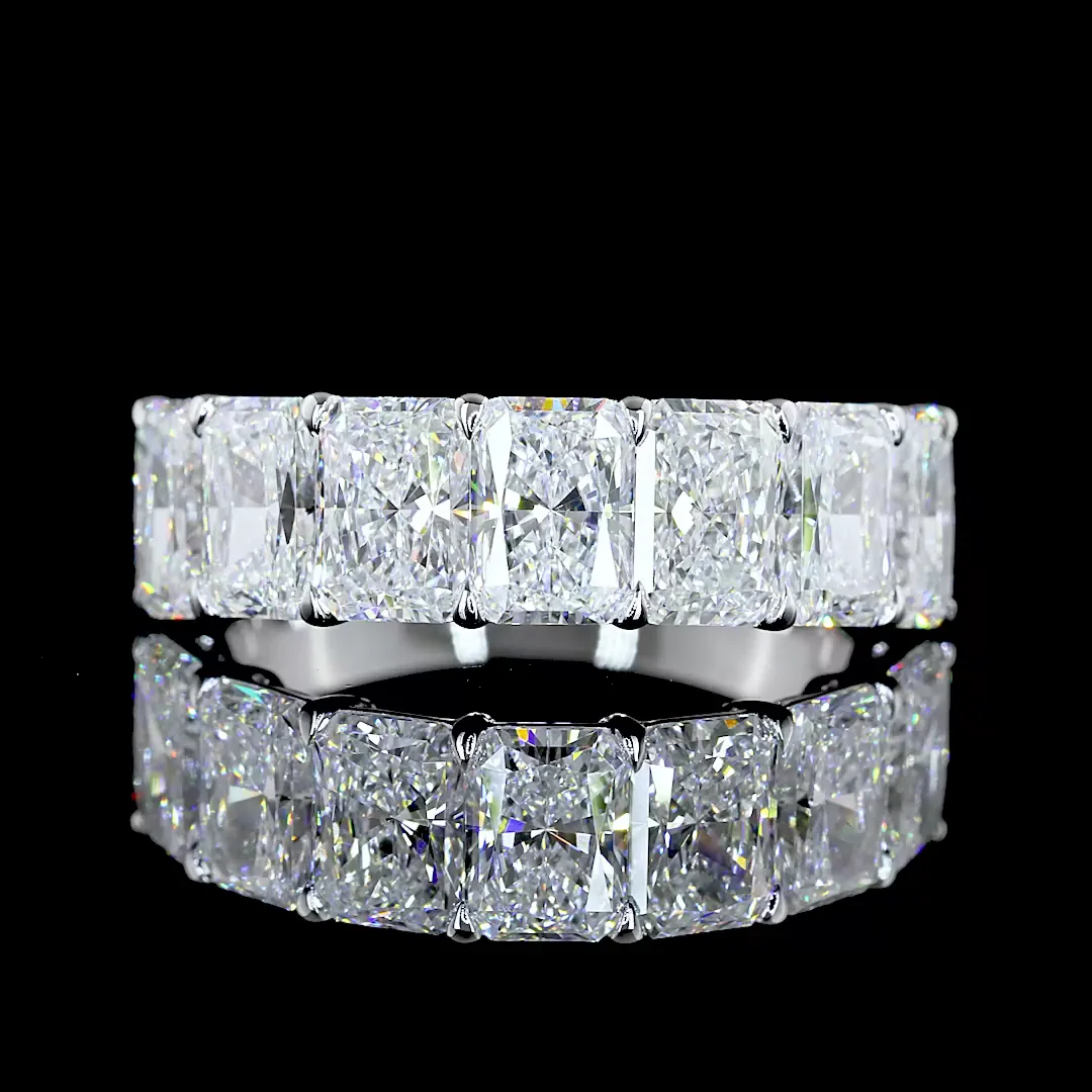 3.98 Cts 14k White Gold Radiant Shape 7 Stones Eternity Band - Video