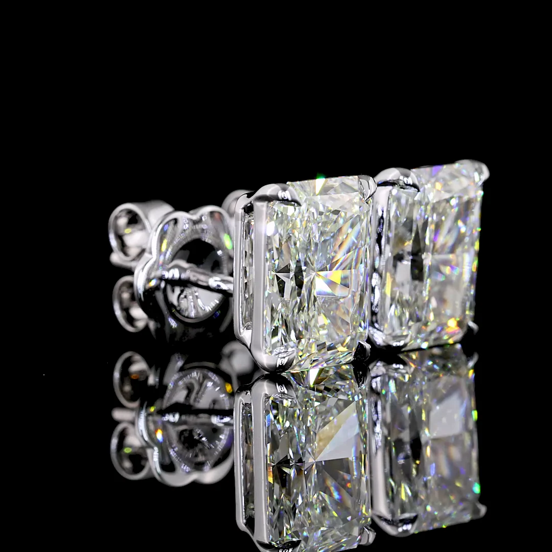 3.72 Cts 14k White Gold Radiant Shape Studs Earring - Video