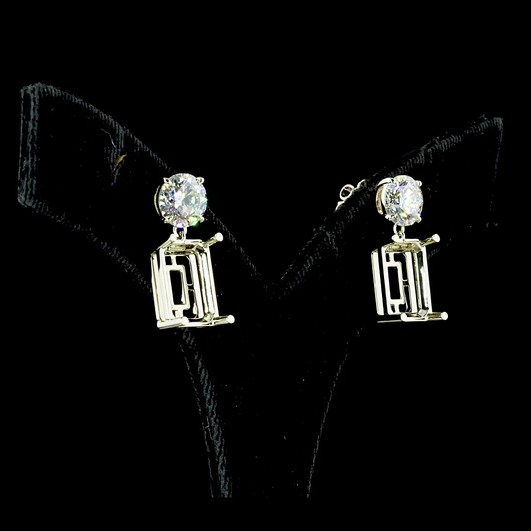 18.07 Cts 14k White Gold Emerald Shape Hanging Earring - Video