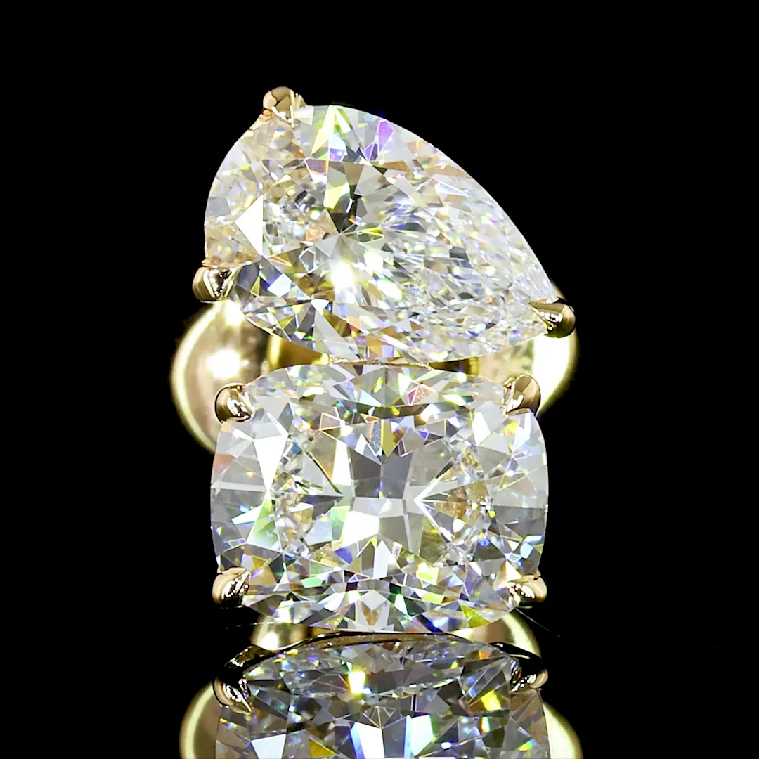 2.06 Cts 14k Yellow Gold Cushion Brilliant Shape Studs Earring - Image 2