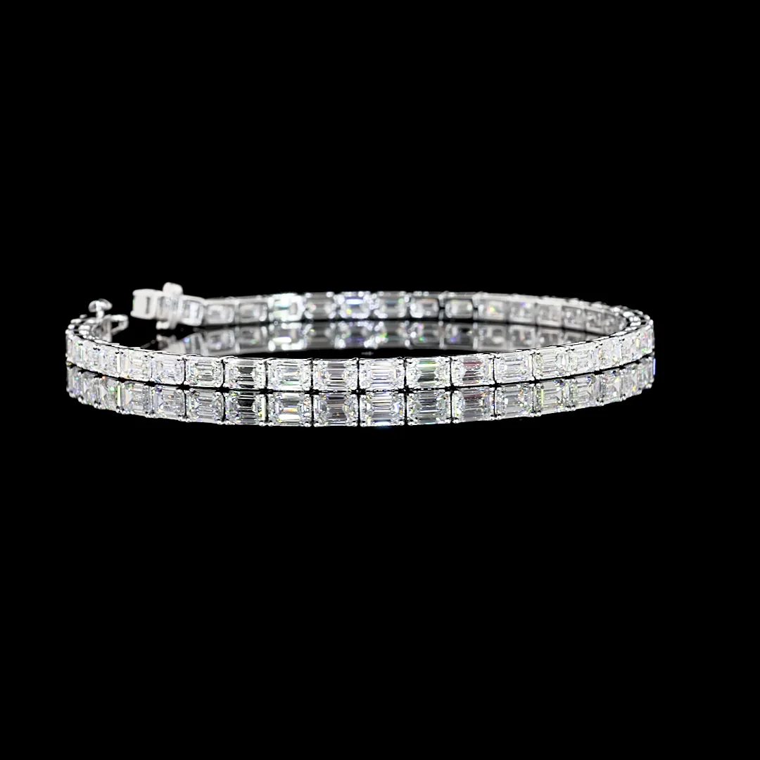 8.1 Cts 14k White Gold Emerald Shape Tennis Bracelet - Video