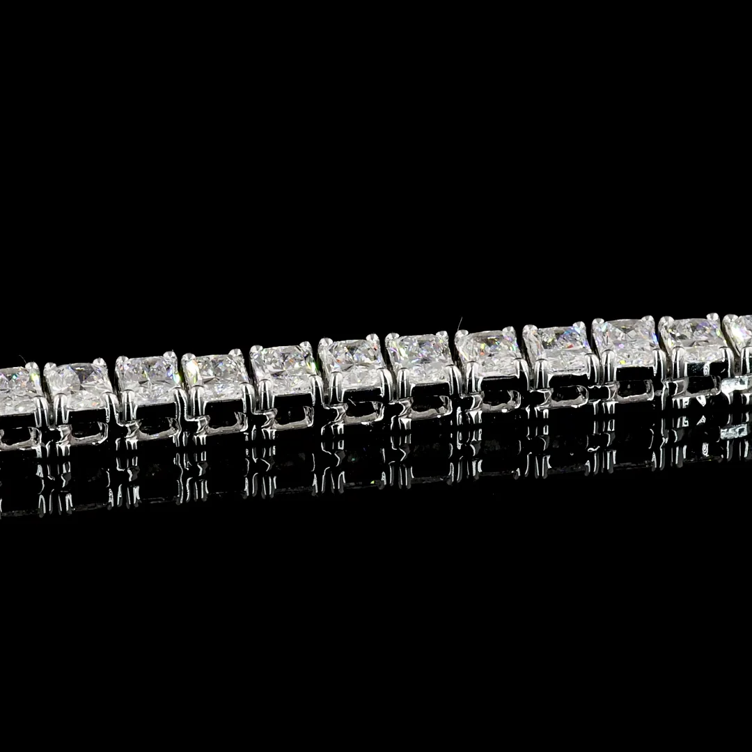 15.3 Cts 14k White Gold Radiant Shape Tennis Necklace - Image 4