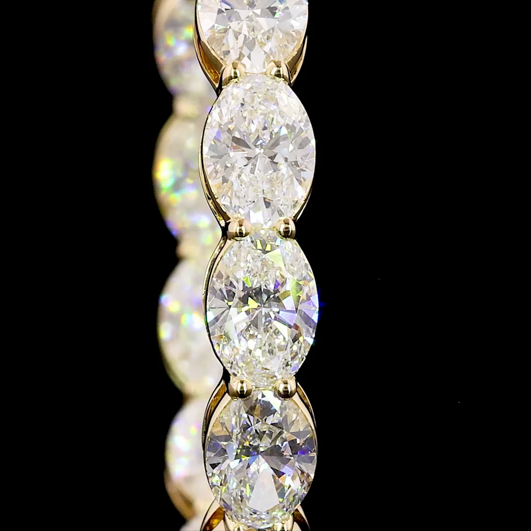 6.17 Cts 14k Yellow Gold Oval Shape Hoops Earring - Image 3